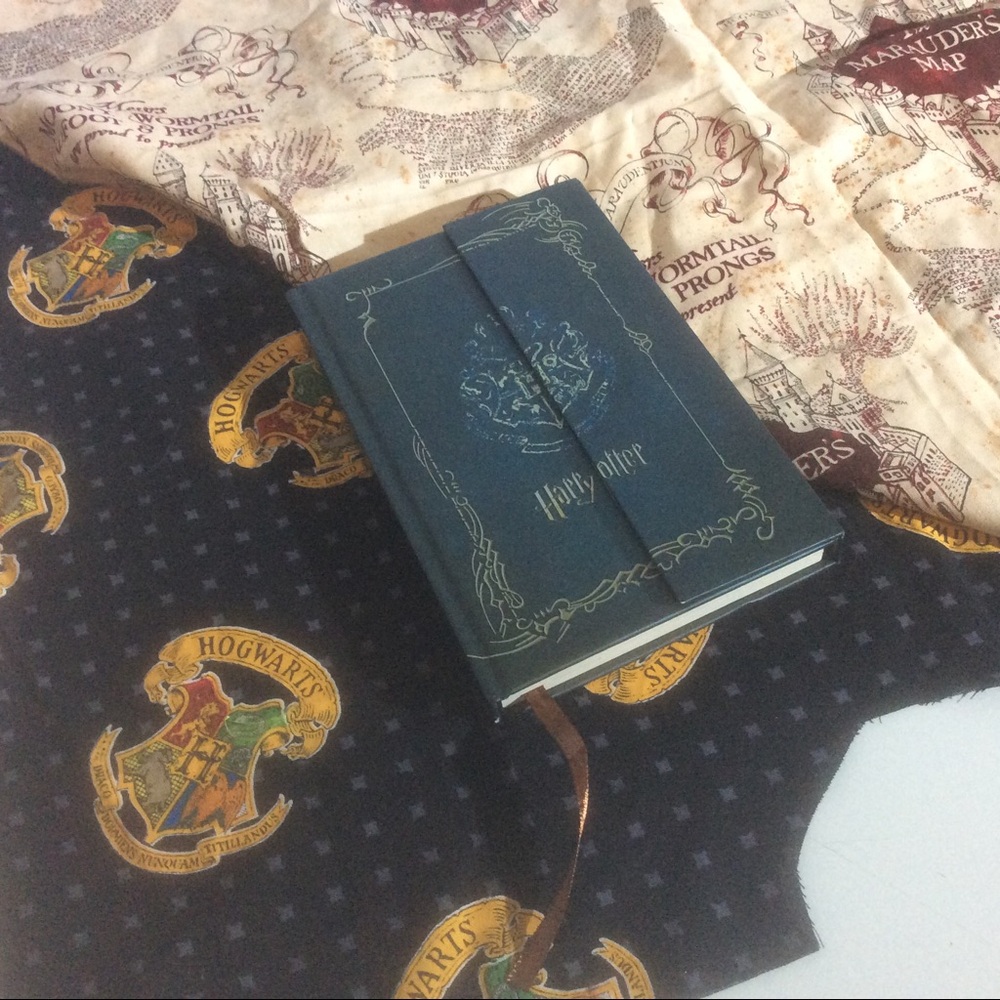 HARRY POTTER Journal Day Planner Notebook Magnetic 2 Fabric Scraps *USED MARKS